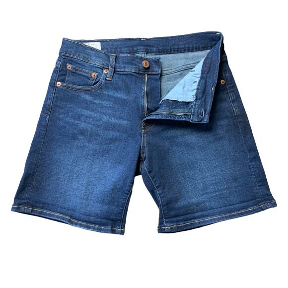 NWT GAP 5" Girlfriend Mid Rise Shorts Size 27/4 - Picture 2 of 6